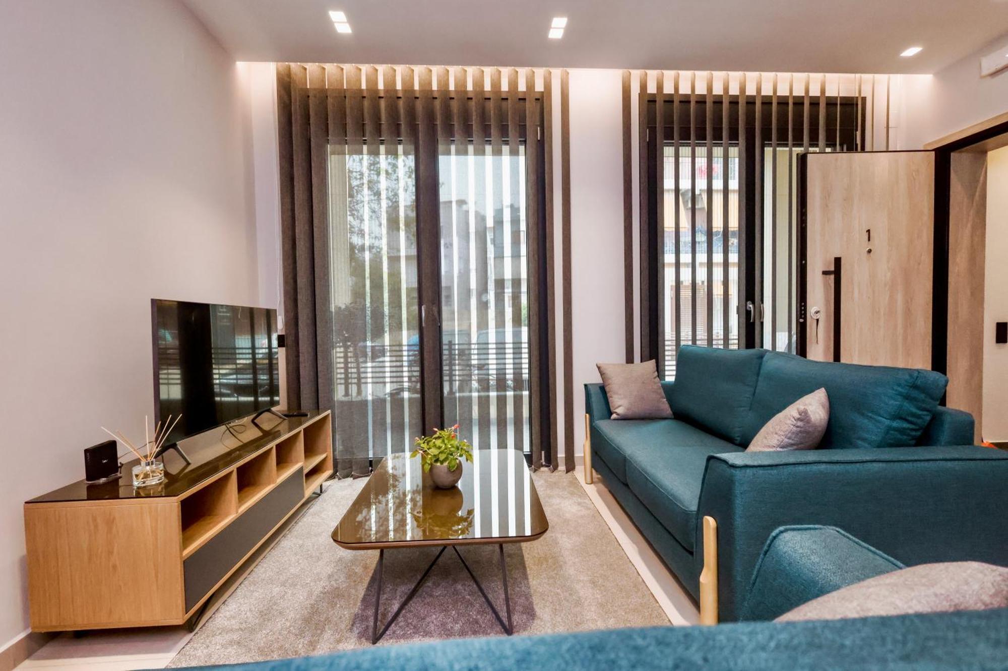 Urban Apartment *